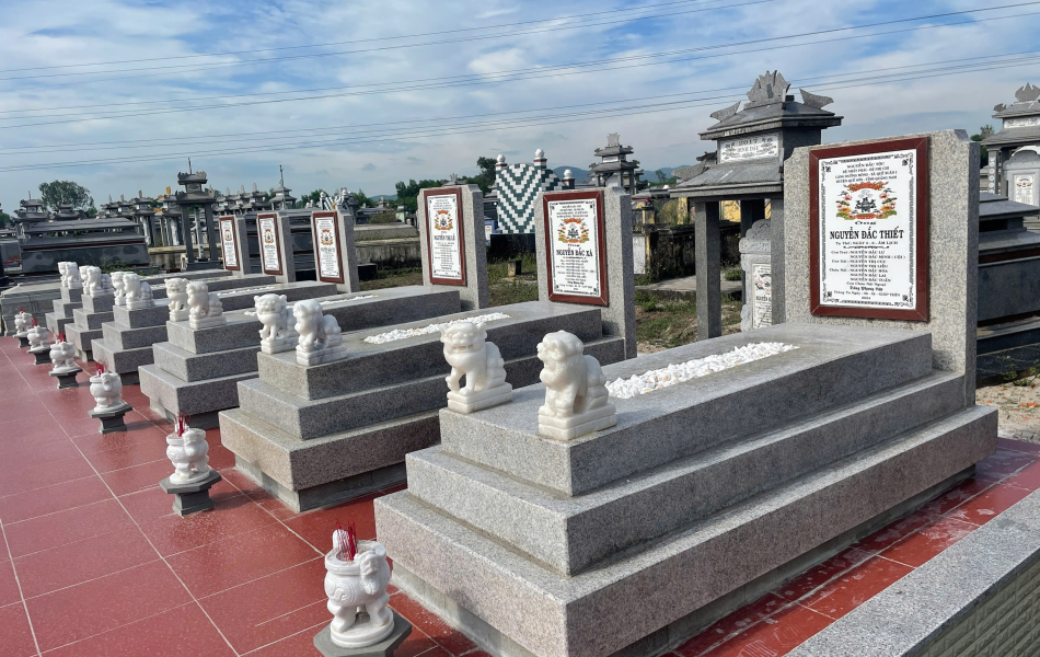 Lăng mộ đ&aacute; mỹ nghệ