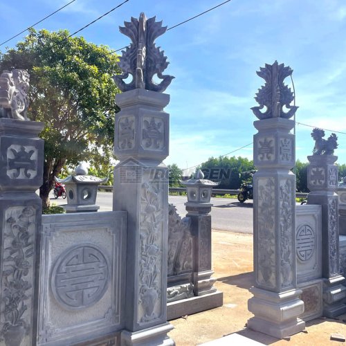 Lăng mộ đ&aacute; mỹ nghệ