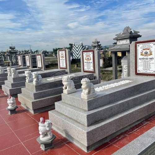 Lăng mộ đ&aacute; mỹ nghệ
